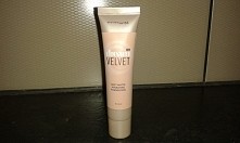 Kupiłam tydzień temu. jestem bardzo zadowolona :) skóra rzeczywiście jest matowa i nawilżona... nie wysusza .