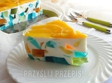 Jogurtowiec z galaretkami i brzoskwiniami. Uwielbiam takie desery,szczególnie latem :)