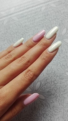 Pink Smile i Strong White