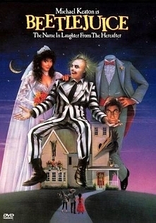 Film: Sok z żuka
Do domu zamieszkiwanego przez parę duchów wprowadzają się nowi właściciele. Zjawy, chcąc się ich pozbyć, wzywają z zaświatów bioegzorcystę - Beetlejuice'a.