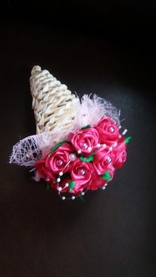 mały bukiecik 16 róż