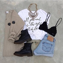 Co myślicie o takiej stylizacji? Wydaje mi się ze ten sweter jest aż za bardzo hipsterski