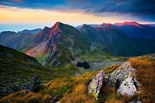 Góry są niesamowite, nawet patrząc na zdjęcia czuje się ich klimat :)