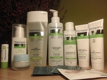 więcej o kosmetykach ze zdjęcia po kliknięciu w nie ;)