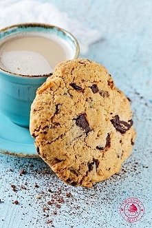 Ciasteczka z czekoladą
 
Ilość: ok 30 sztuk

Składniki
200 g masła
100 g brązowego cukru
50 g cukru
2 jajka
350 g szklanki maki
1 łyżeczka sody oczyszczonej
200 g czekoladowych ...