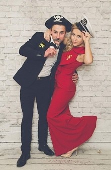 !SPRZEDAM! czerwoną, długą, piękną suknię! Miałam ją na sobie tylko podczas jednej nocy. Sprostała wyzwaniu, lepszej nie mogłam sobie wymarzyć. Idealna na studniówkę, bal karnaw...