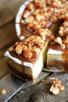 Mercedes wśród serników – podwójnie karmelowy, podwójnie …