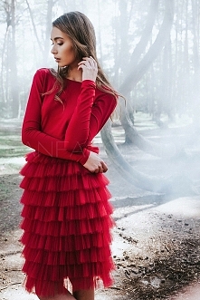 Spódnica S089 falbaniasta. Karminowa