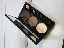 KOBO Eyebrow Stylis Set.
Zestaw do stylizacji brwi.
Jestem zadowolona jednak nie używam środkowego ani beżowego cienia.
Do rozjaśnienia i konturowania używam korektora.
Przyznaj...