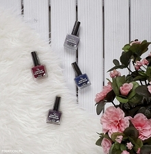 Kiedy za oknem jest już częściej deszczowo niż słonecznie, porzucam moje ulubione jaskrawe lakiery i neony na rzecz nieco bardziej stonowanych barw. Tak samo jak mój letni makij...