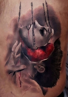 zdejmowanie twarzy - mocne tatuaże