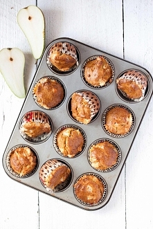 WYTRAWNE MUFFINKI Z GRUSZKĄ I SEREM PLEŚNIOWYM