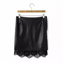 Ciekawa skórzana spódniczka mini.  U dołu obszyta koronką. Klik w zdjęcie.