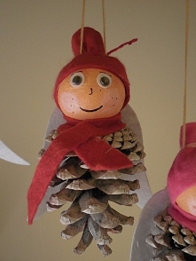Aniołek z szyszki