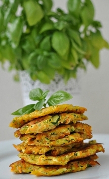 Placki z cukinii i marchewki