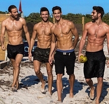 Cena sukcesu to ciężka praca, poświęcenie i determinacja, by niezależnie od tego czy w danej chwili wygrywamy czy przegrywamy dawać z siebie wszystko. - Vince Lombardi