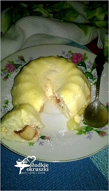 Szybkie i proste serniczki z kawałkami jabłek i dżemem
*przepis po kliknięciu