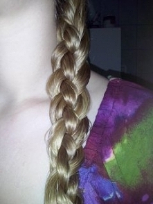 warkocz z czterech pasm włosów