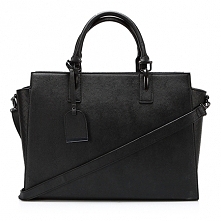 Super torebka zwana kuferkiem. Pojemna i elegancka, zawsze w dobrym stylu. Wiele takich ja osobiście znajduje w sklepie internetowym Brytyjka.pl