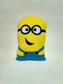 Polecam mój hicior, duża poducha przytulanka w kształcie MINIONKA.