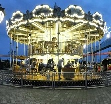 Karuzela nocą w Energylandi...