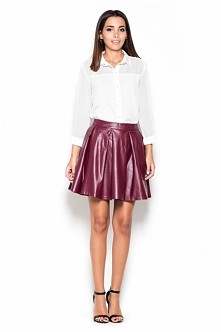 Piękna skórzana spódnica rozkloszowana. Świetnie sprawdzi się na imprezę. Będziesz wyglądać w niej zmysłowo i kobieco.