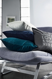 dekoracyjne poduszki w domu, poduszki na kanapę, poduszki do sypialni, poduszki na krzesła, poszewki na poduszki