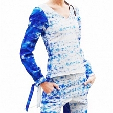 Wzorzysty top z wiązanymi mankietami, dostępny w butiku Łatka fashion