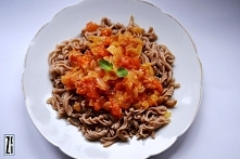 Makaron żytni z pomidorami - szybkie i lekkie danie :)