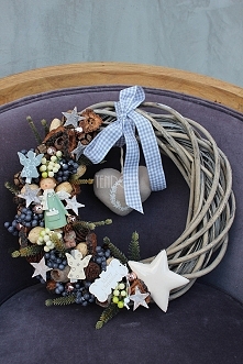 zimowe wianki dekoracyjne od tendom