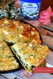 PROSTA TARTA Z KURCZAKIEM I SZPINAKIEM :)
