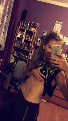 Abs coraz ładniej wyglada :...