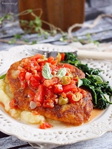 Panierowana pierś z kurczaka z salsą pomidorową / Gino D'acampo's Chicken in Breadcrumbs With Tomato Salsa