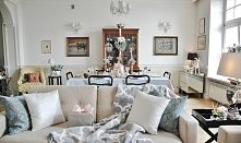 MODERN CLASSIC CHRISTMAS