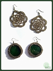 Kolczyki wykonane z koralików. Te wyżej na postawie tutorialu ze Zszywki, drugie peyote