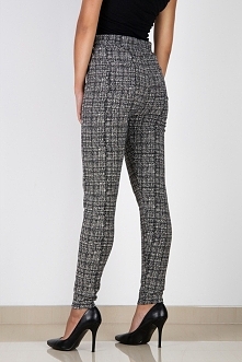 Czarno-białe tregginsy. Cena: 29,90 zł Rozmiary od S do XXXL
Kliknij w zdjęcie i przejdź do sklepu e-stil.pl