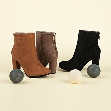 Piękne botki ze złotym suwakiem