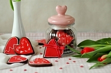 Walentynkowe kruche ciasteczka kakaowe