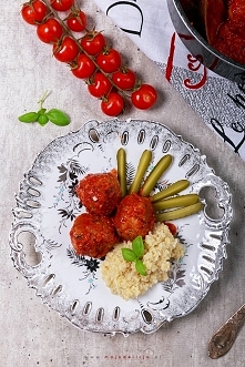 Pulpety z indyka w sosie pomidorowym podane z kaszą jaglaną // turkey meatball in tomato sauce