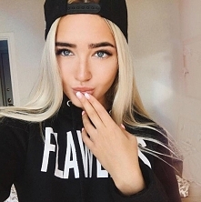 IG:@mezenova