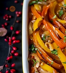 Peperonata – papryka z pomidorami i czosnkiem