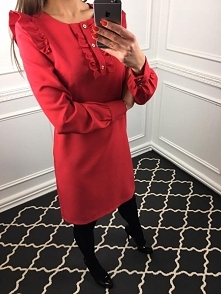 Czerwona sukienka
Link po kliknięciu w zdjęcie