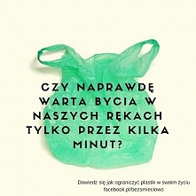 Zamień plastik na wielorazowe materiałowe torby, pomyśl dwa razy zanim kupisz coś obwiniętego w tworzywo sztuczne i pamiętaj, że nauczenie się nowego nawyku zajmuje tylko około ...