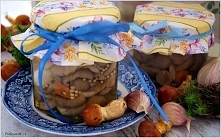 Maślaki w delikatnej zalewi...