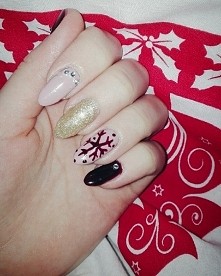 Moje nowe pazurki, używając...