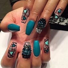 Cyrkoniasto-geometryczne