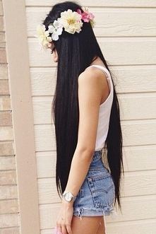 Pomocy! Potrzebuję sprawdzonych sposobów na porost włosów!Wyszłam od fryzjera z tragedią na głowie, więc potrzebuję czegoś co pomoże mi odratować długość włosów chociaż o kilka ...