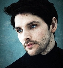 Colin Morgan i pomyśleć, że kiedyś grał w Merlinie <3