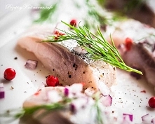 Śledzie w jogurtowym sosie