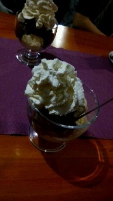 Polecam lody z bitą śmietaną pomaga na dola